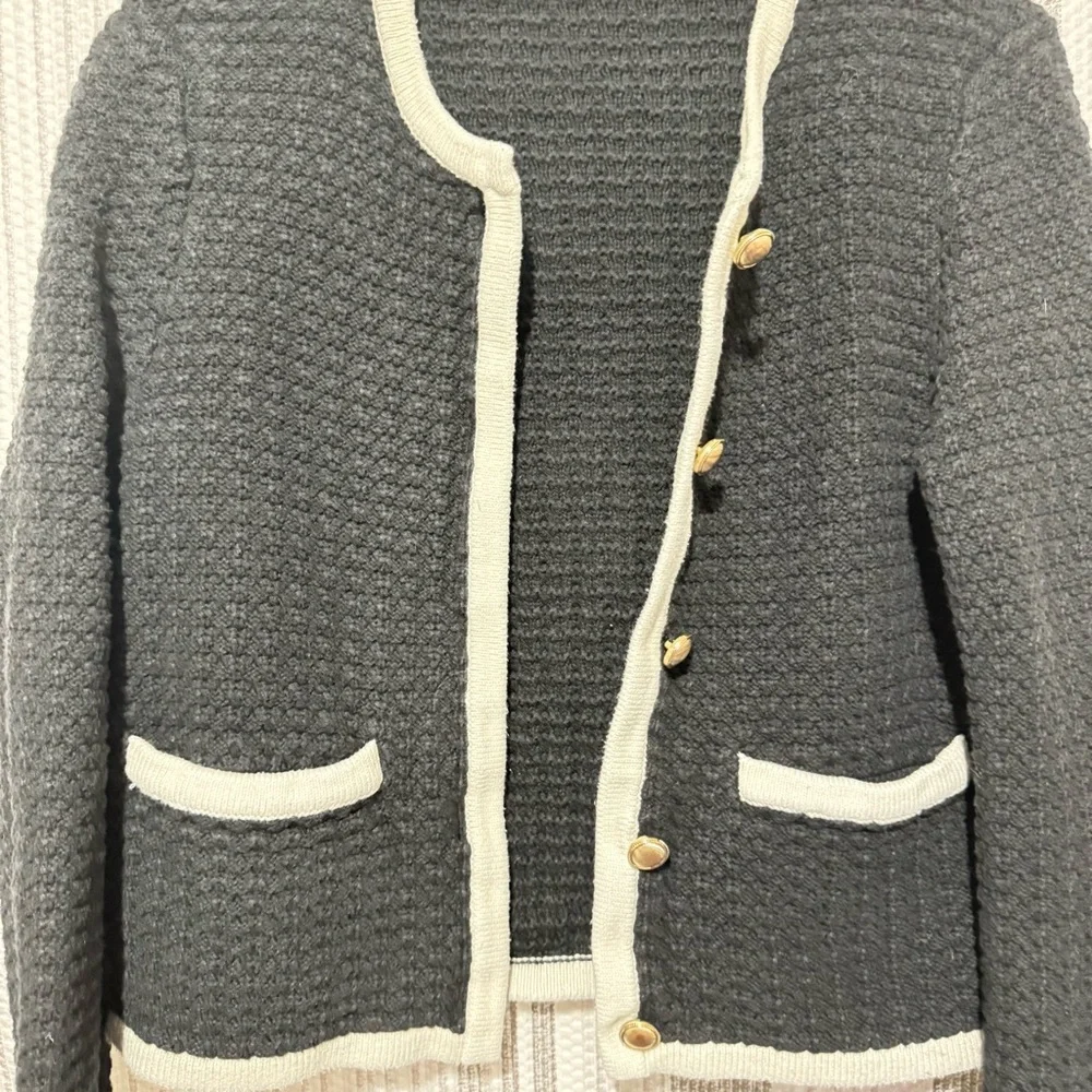 Abercrombie & Fitch Black and Cream Textured Blazer - Picture 2 of 4